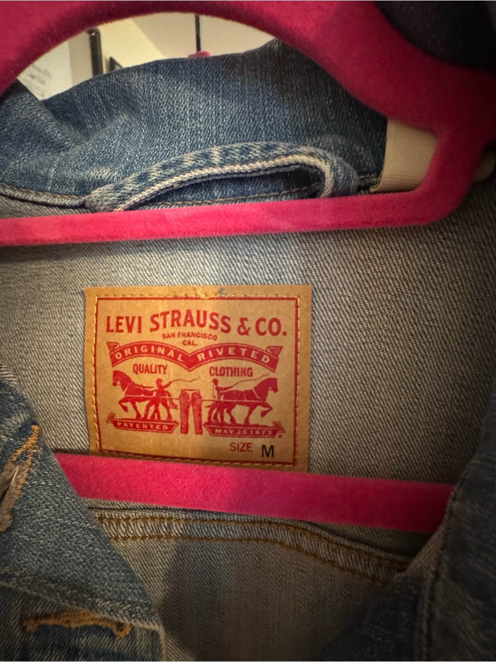 Levi’s Jean jacket - Picture 3 of 4